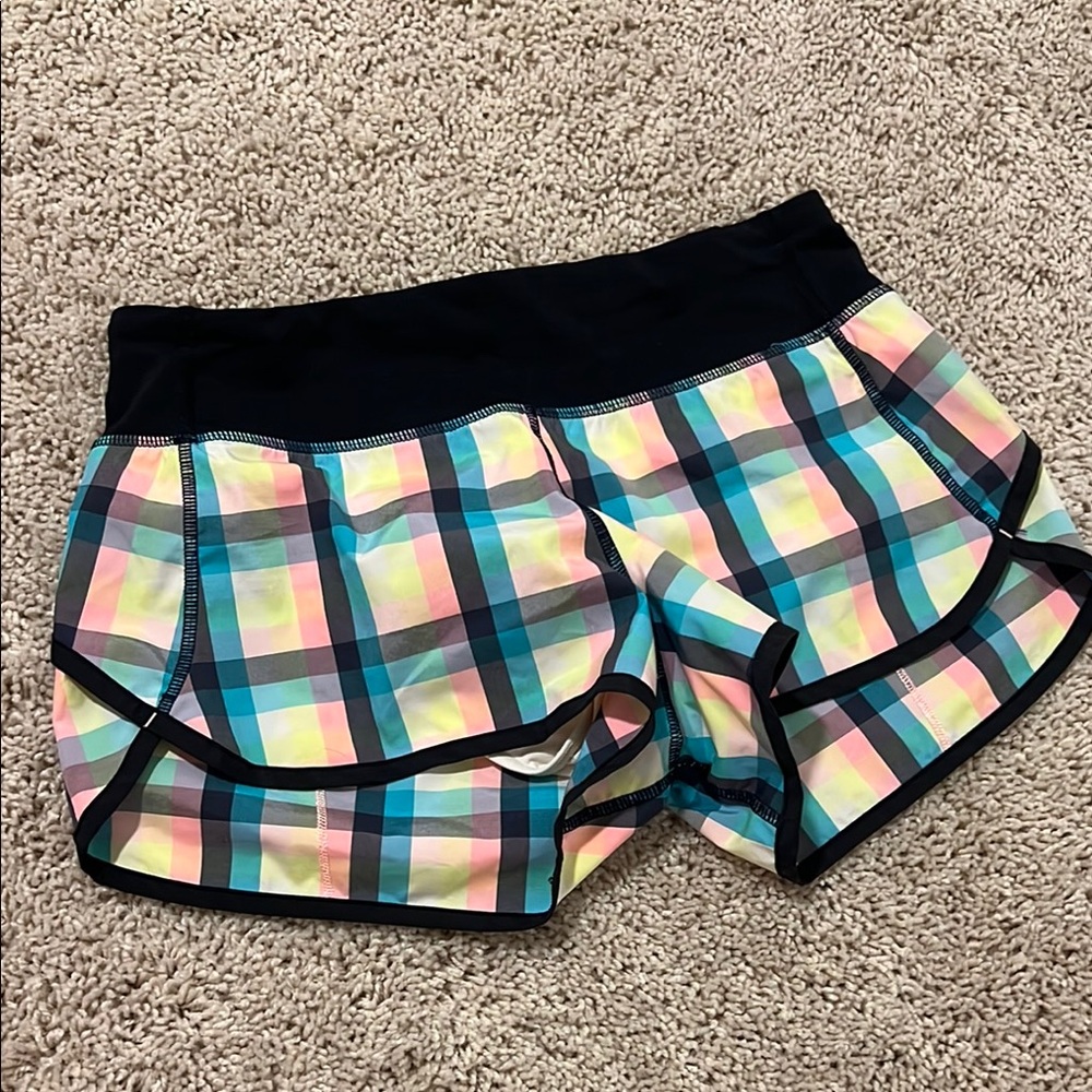 Lululemon speed up 2.5 inch shorts